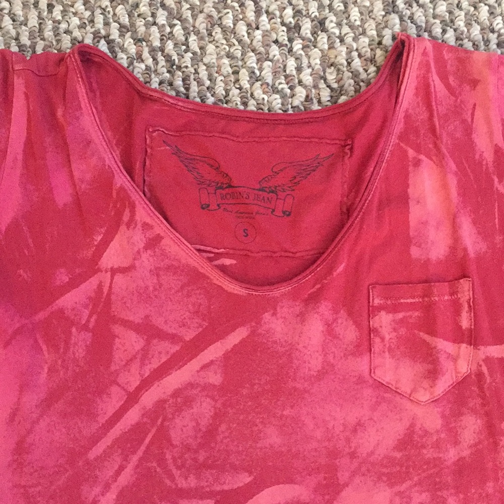 Robin’s Jeans tee